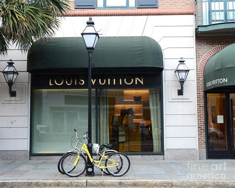 louis vuitton charleston charleston sc|louis vuitton charleston place.